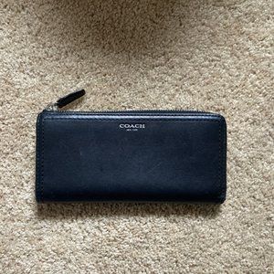 Black Coach Wallet in Excellent Condition